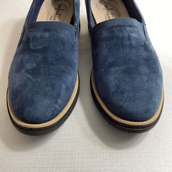 Clarks Women’s Navy Blue Suede Comfort Loafer Size 7.5 - Picture 3 of 13